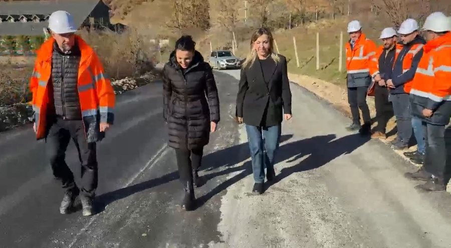 Balluku inspekton punimet ne rrugen  Ura e Çerenecit-Zgosht, përfundon brenda 3 muajve